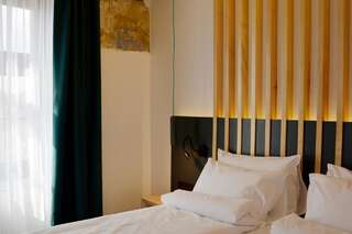 Отели типа «постель и завтрак» Kleines Hotel Сибиу Улучшенный двухместный номер с 1 кроватью-6